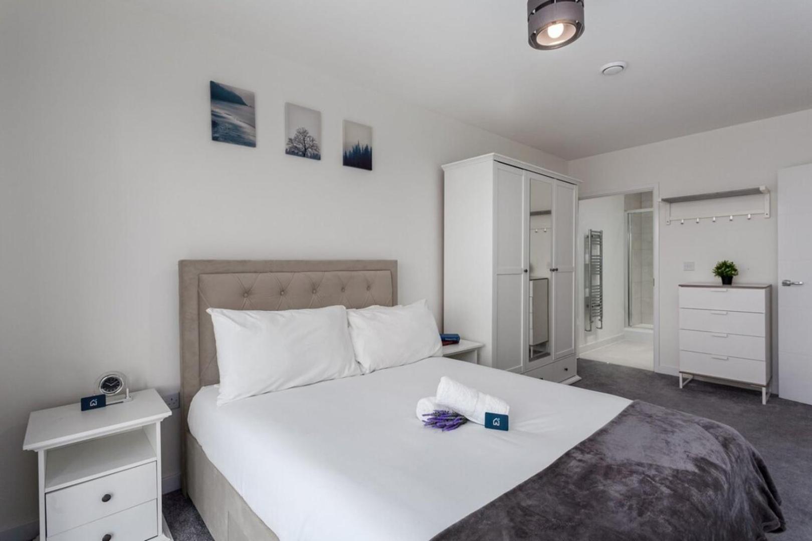 Classy Cricklewood Home ลอนดอน ภายนอก รูปภาพ