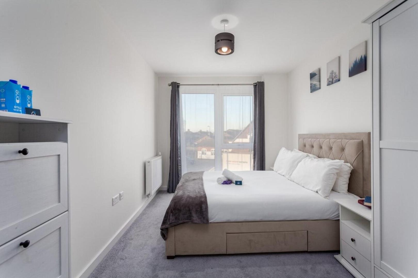 Classy Cricklewood Home ลอนดอน ภายนอก รูปภาพ
